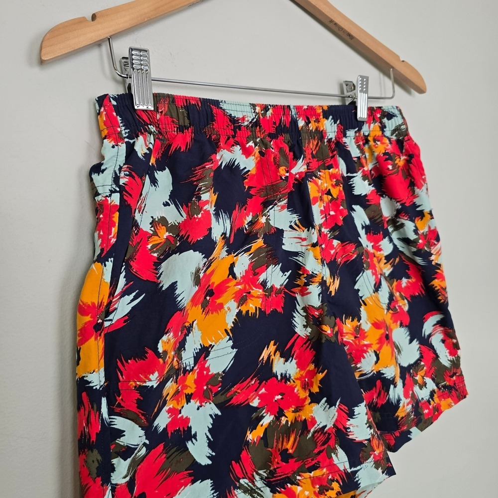 NWT Columbia Women Walnut River Nocturnal Typhoon Blooms Shorts S Lightweight - Picture 3 of 11